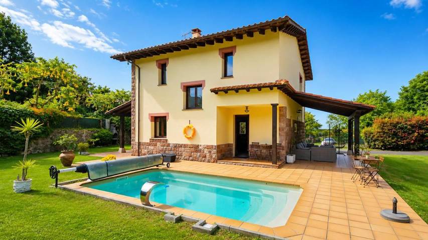 Chalet para 6 personas, con Balcón y Terraza además de Jardín y Piscina en Asturias - 2