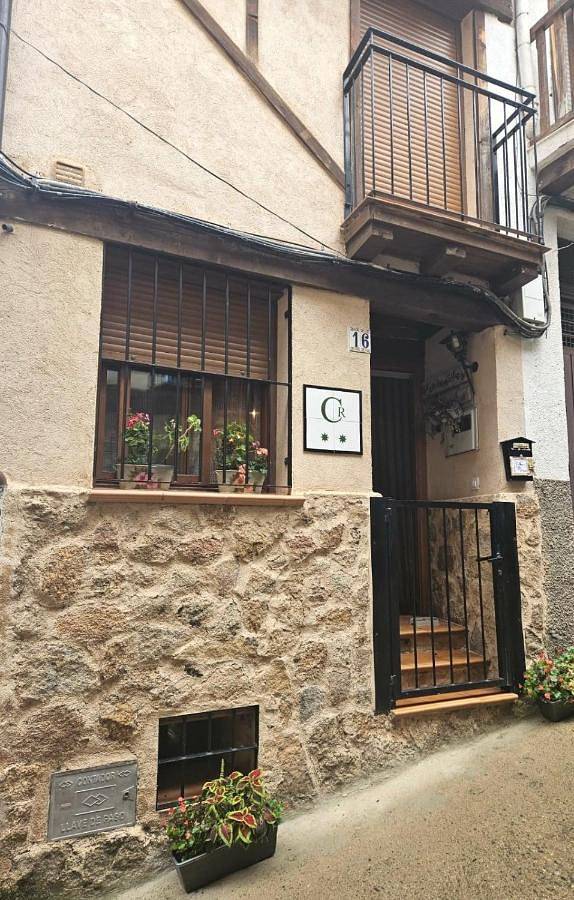 Two-Bedroom House in Casas del Castañar, Valle del Jerte