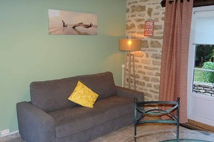 Gîte au coeur de la nature en bord de rivière in Saint-Pompain, Région de Niort