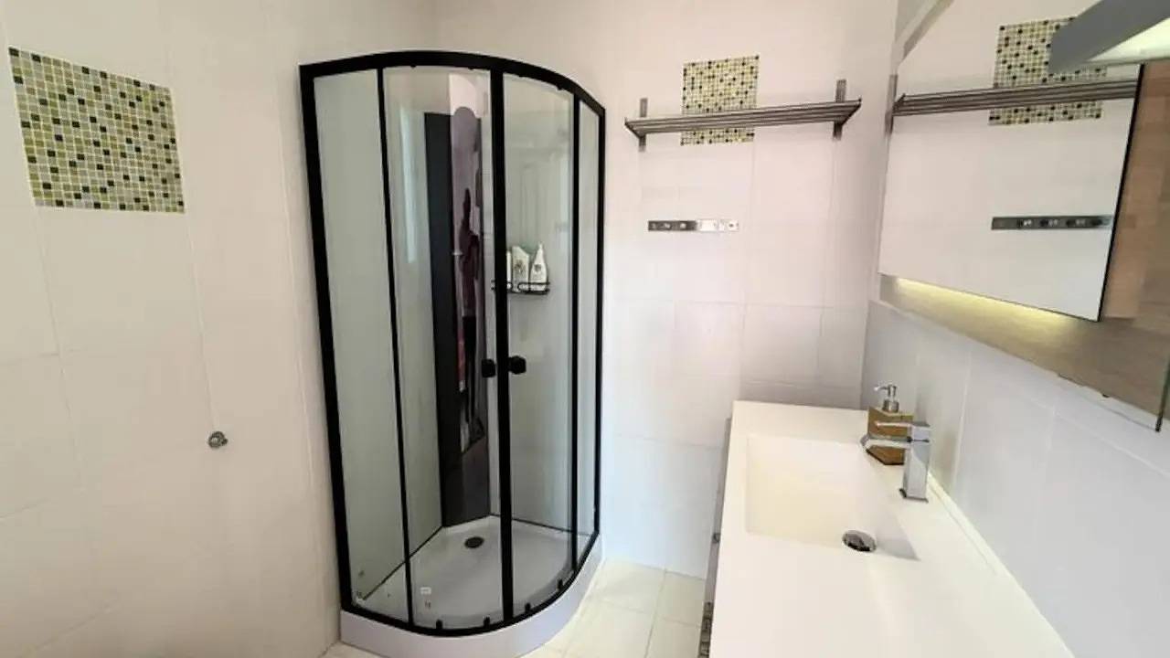 Apartamento vacacional entero, Ferienwohnung für 7 Personen (110 m²) in Châteauneuf-le-Pre-du-Lac in Châteauneuf-Grasse, Costa mediterránea (Francia)