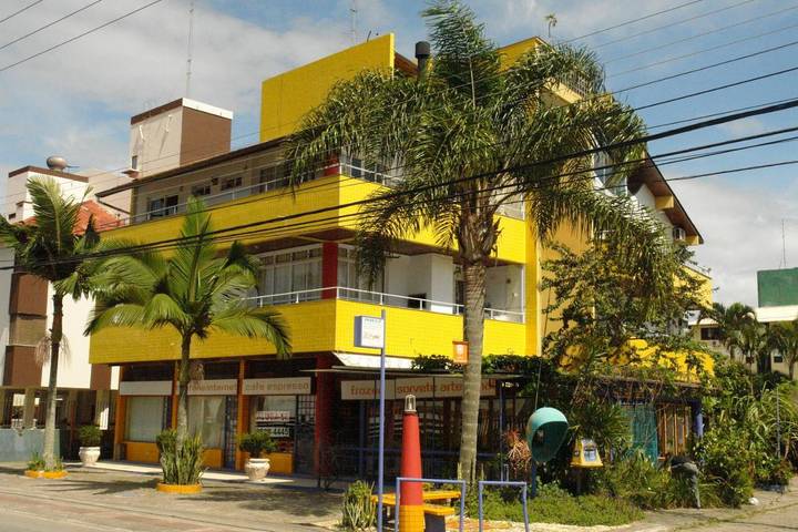 Casas e apartamentos de temporada para 4 pessoas, com vista e jardim, adaptado a crianças em Cachoeira do Bom Jesus