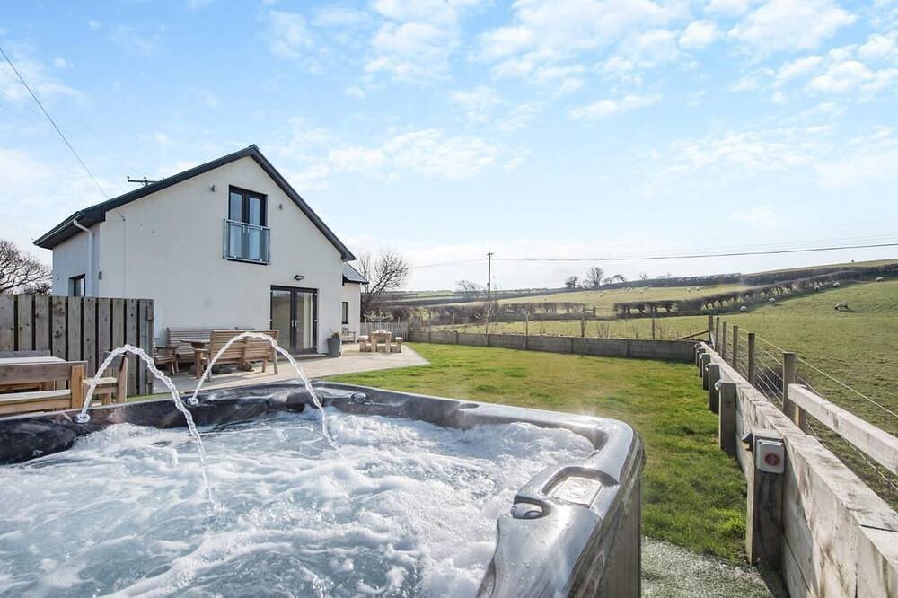 4 Bed in Aberarth (oc-g30835) in Aberaeron, Cardigan Bay