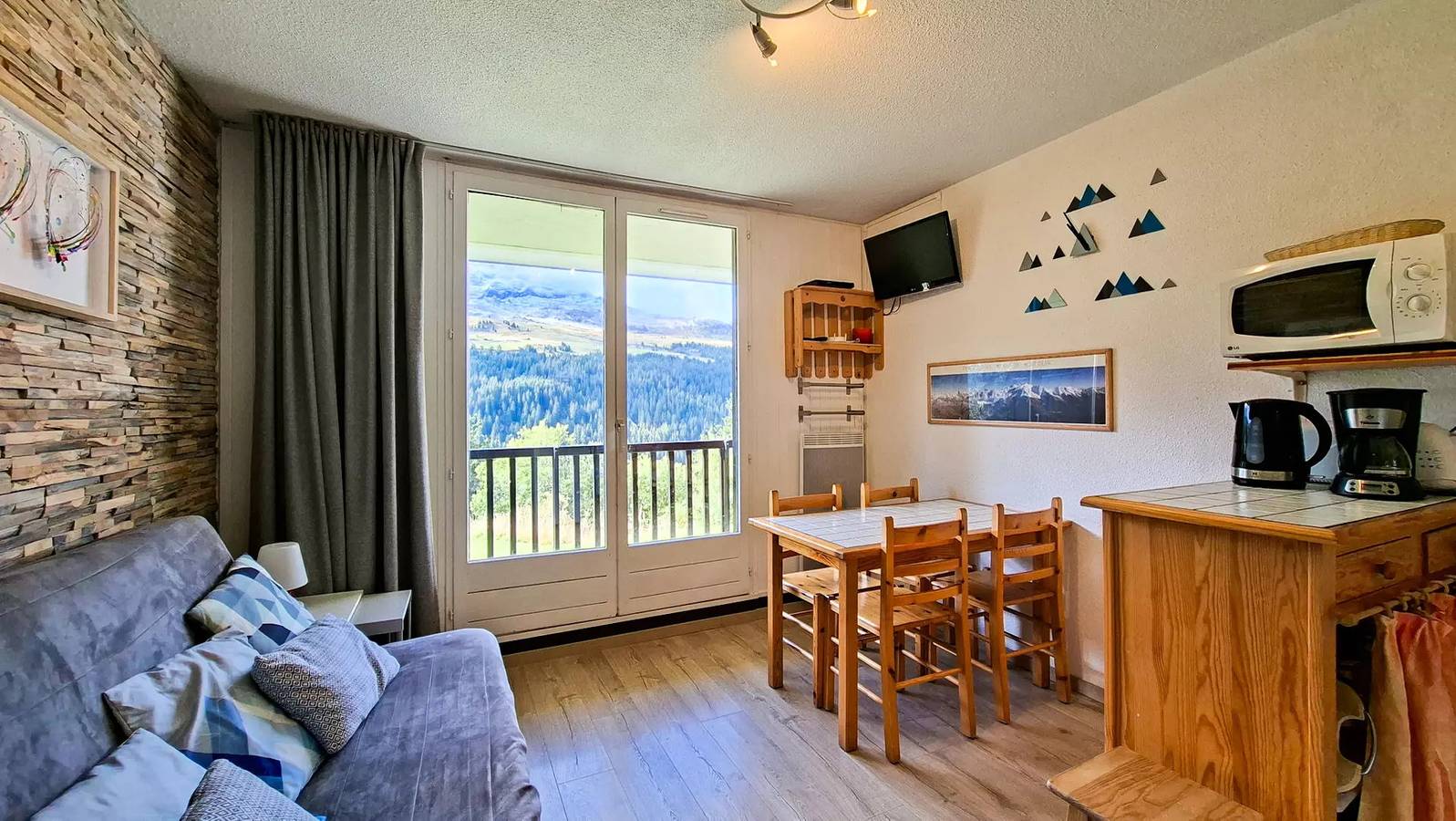 Studio entier, Studio entièrement rénové avec cabine · Centre station · Balcon in Flaine, Arâches-la-Frasse