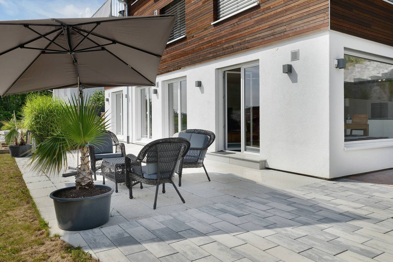 Ganze Wohnung, Ferienwohnung Paul mit Bergblick, gemeinsamer Terrasse und Wi-Fi in Stockach, Landkreis Konstanz