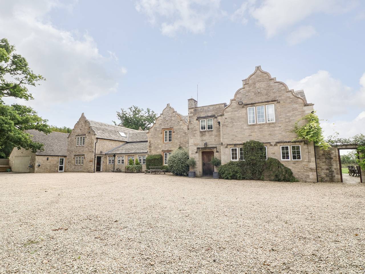 Home Farm (16) in Oxfordshire