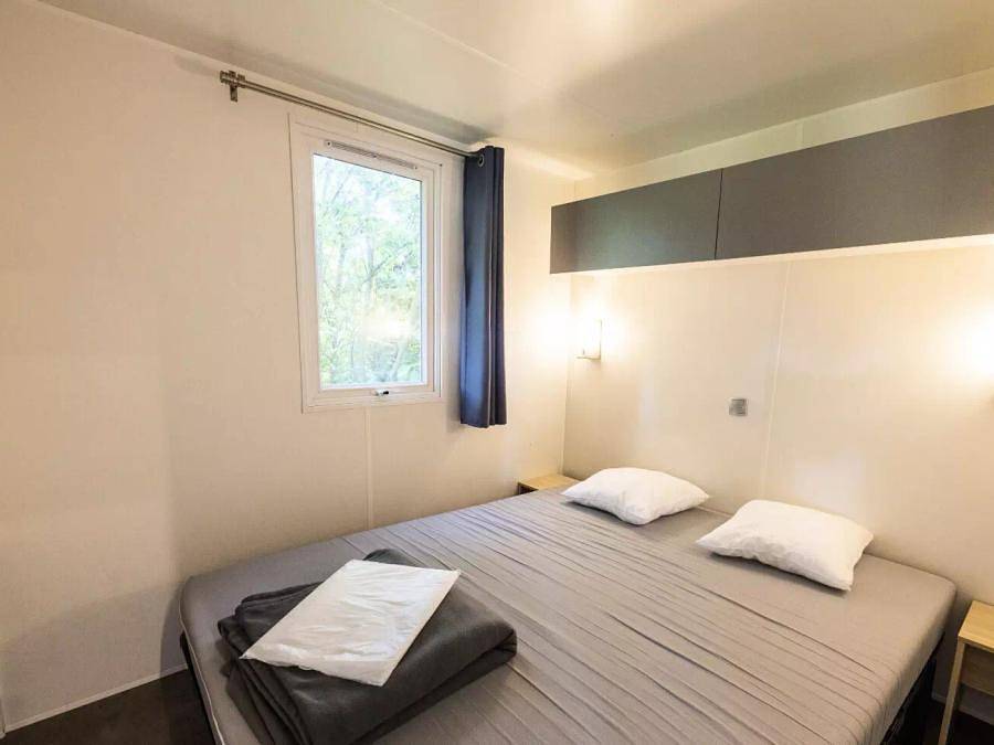 Le Parc de Fierbois - Mobilhome 4 personnes - Mobil-Home Confort 3 Pièces 4 Personnes Climatisé + Tv in Sainte-Catherine-de-Fierbois, Région de Chinon