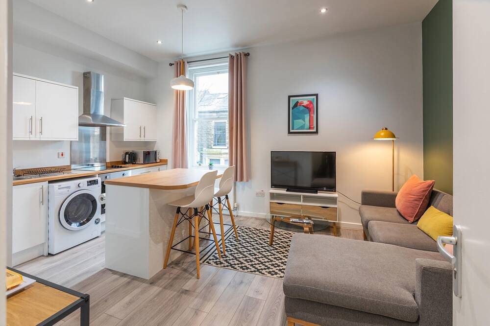 Entire apartment, Apt 4 - City Haven Preston - beautifully tranquil in Preston, Lancashire