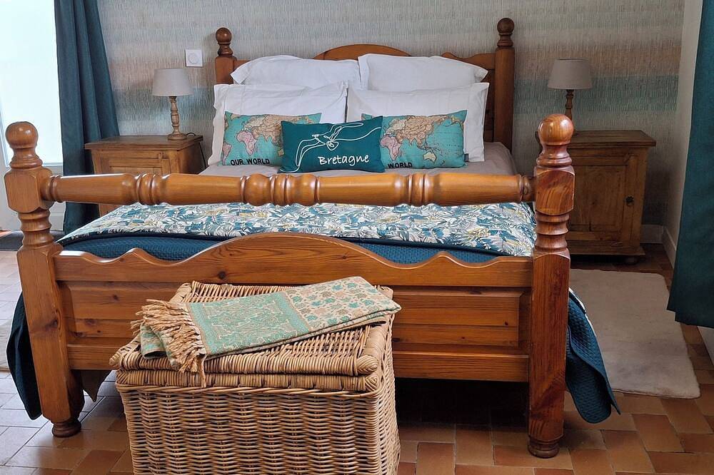 Le Black Dog Pub Bedroom 5 in Saint-Aignan (Morbihan), Pontivy region