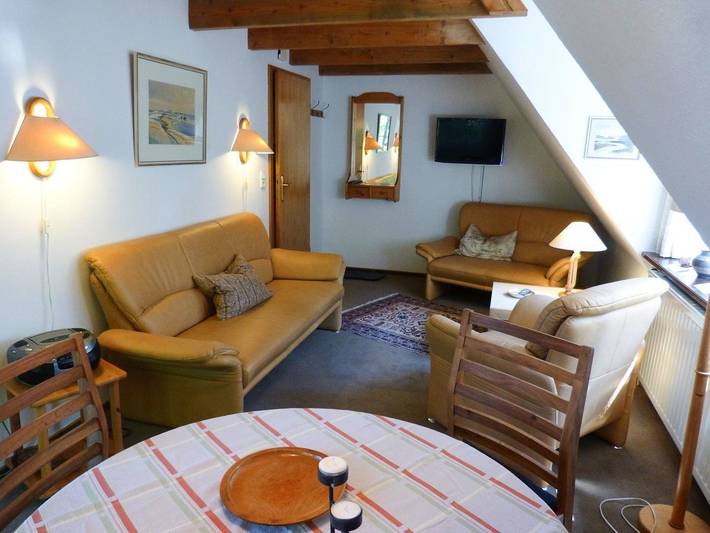 Appartement entier, Haus Troeltsch Ferienwohnung Anne: 45 m², Wlan, Terrasse & nah am Strand (600 m) in Nebel, Amrum