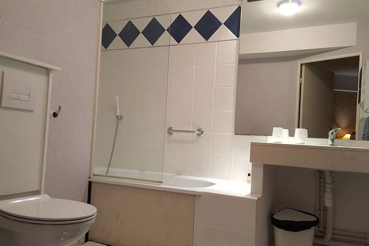 Gîte pour 4 personnes à Chasseneuil-du-Poitou - 4