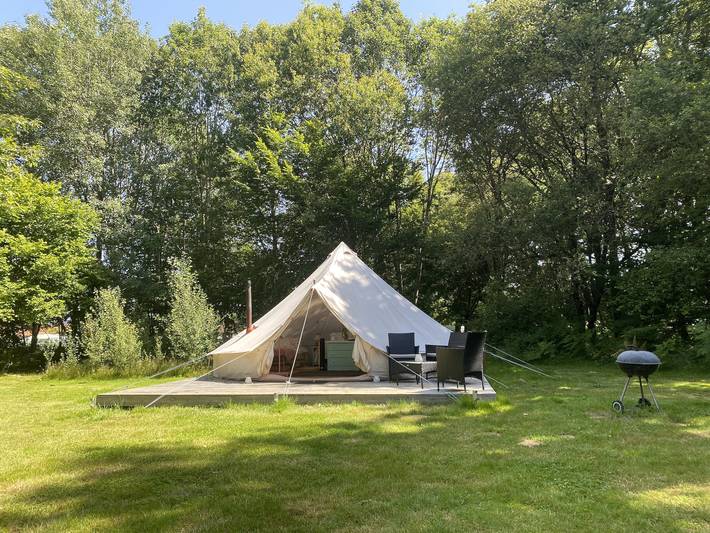 Glampings pour 4 personnes, avec piscine dans Haute-Vienne
