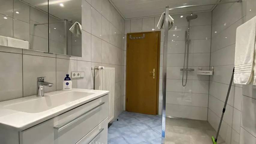 Gîte pour 4 personnes, avec terrasse et jardin à Dahn - 3