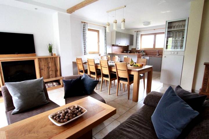 Chalet für 12 Personen, mit Ausblick und Terrasse, mit Haustier in Ehrwald