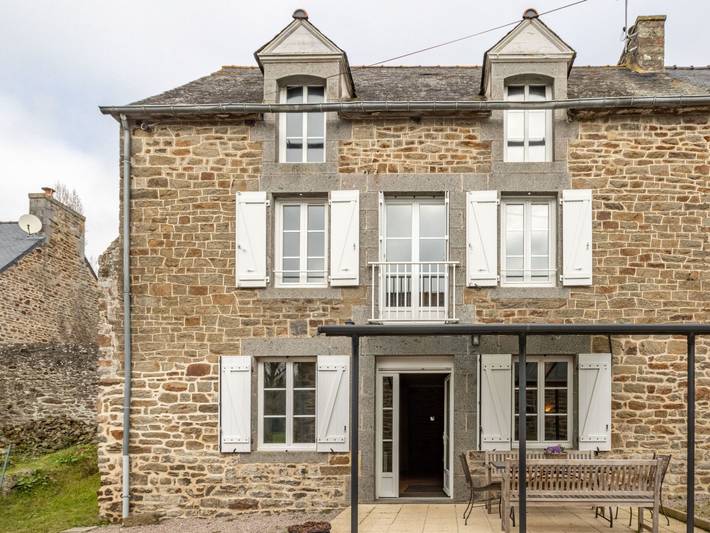 Location de vacances pour 6 personnes, avec terrasse et jardin à Pleudihen-sur-Rance - 2