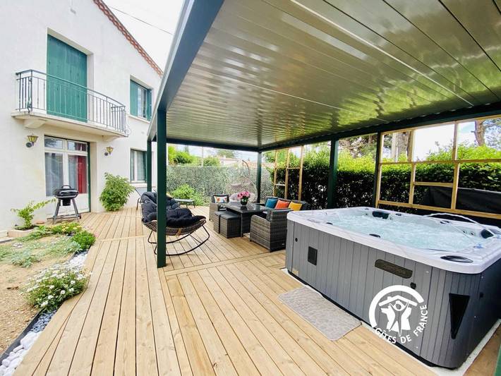 Gîte for 6 people, with Hot tub and Terrace in Carcassonne