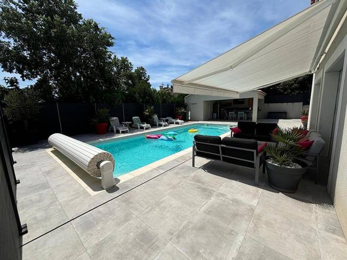 Maison de vacances pour 8 personnes, avec terrasse et piscine, animaux acceptés