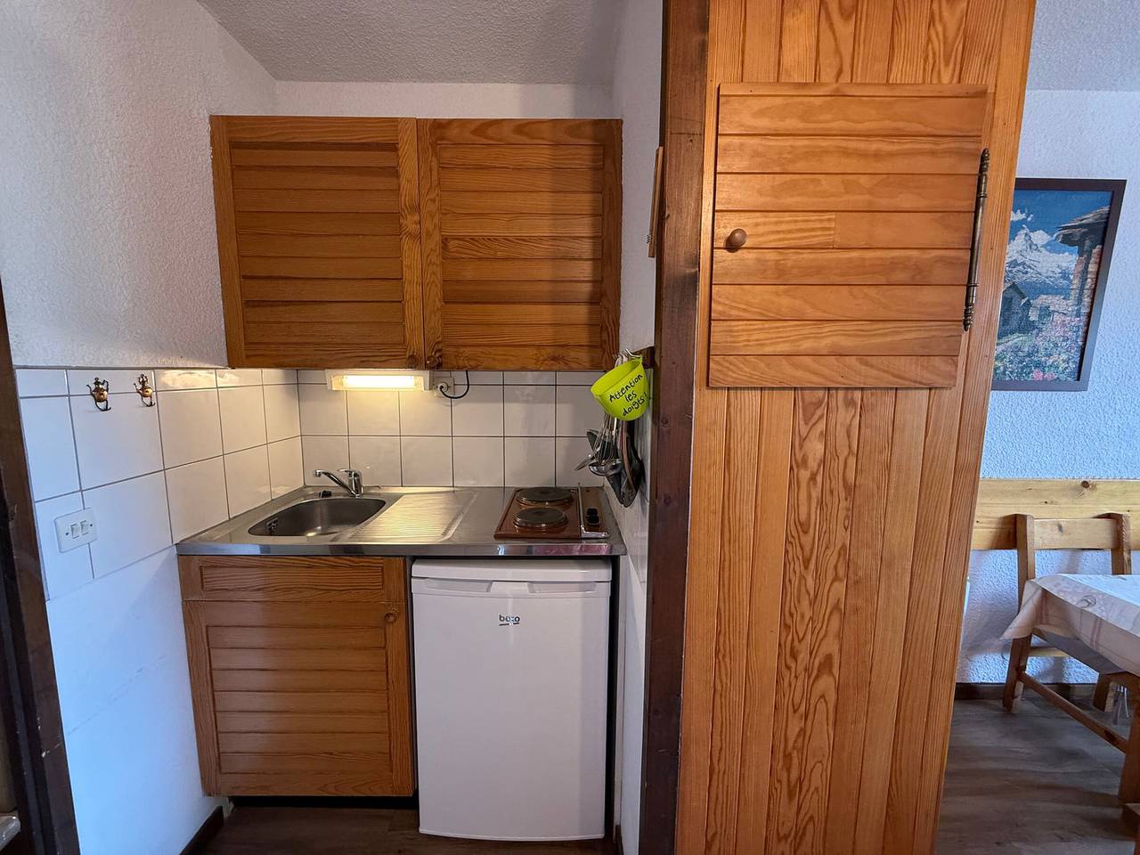 Entire studio, Komfortables Studio mit Balkon, Parkplatz, Haustiere erlaubt in Les Saisies, Albertville region