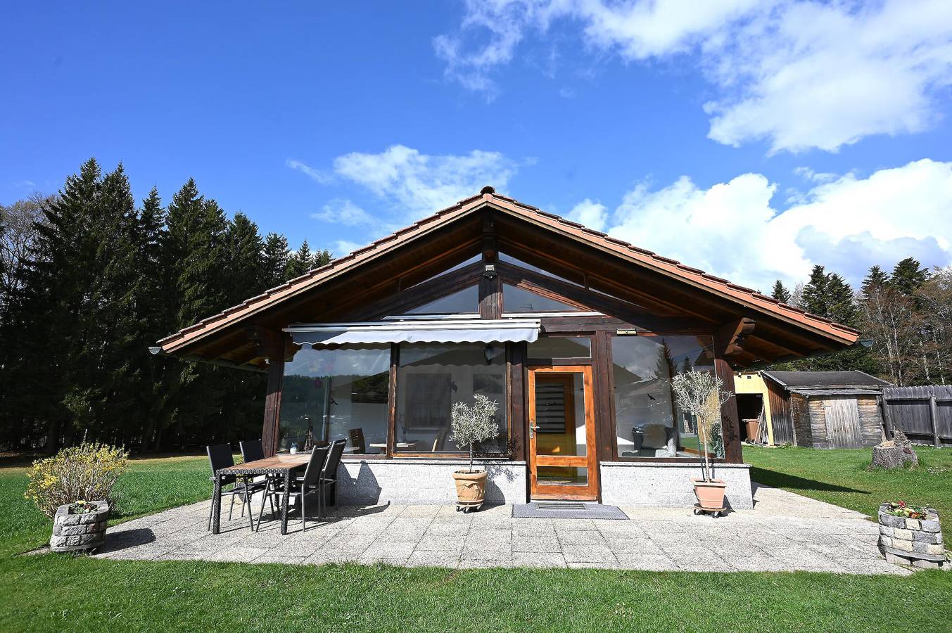 Ganze Wohnung, Ferienhaus Hütter - Ferienhaus mit Terrasse und Garten in Neuschönau, Šumava Mountains