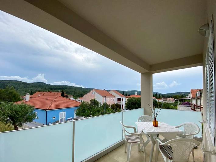 Apartament wakacyjny dla 6 osób, z balkon/ taras w Miasto Korcula