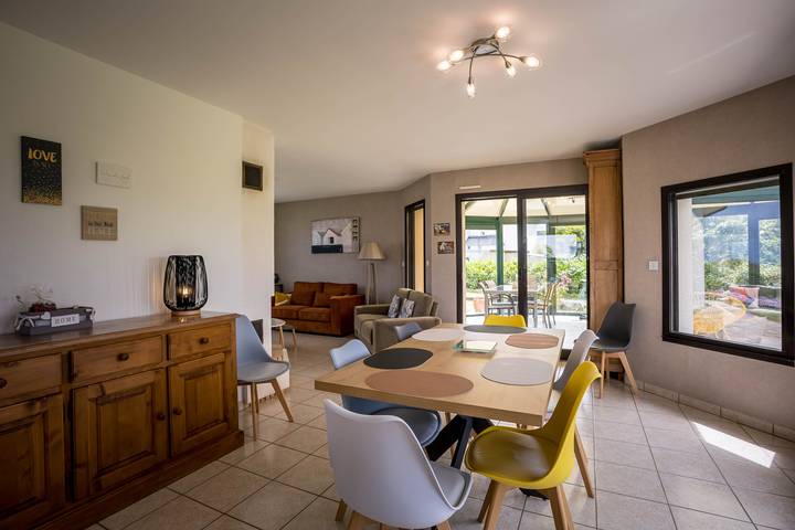 Location de vacances pour 8 personnes, avec jardin et vue sur l’océan, adapté aux familles dans Buguélès - 4