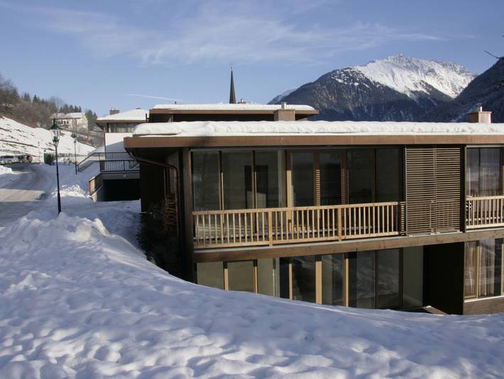 Chalet für 8 Personen, mit Pool und Terrasse sowie Sauna und Ausblick in Wald im Pinzgau