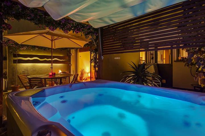 Casa de férias para 4 pessoas, com jardim e jacuzzi e ainda varanda em Lagoa (Açores)