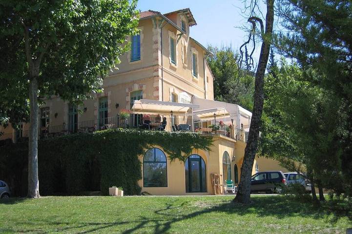 Entire apartment, Château Luxury Stay Montbrun in Montbrun-les-Bains, Nyons region