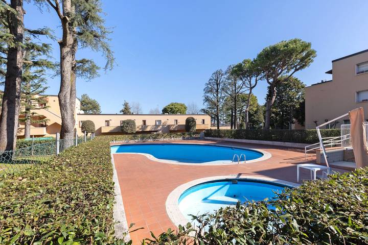 Gîte pour 4 personnes, avec balcon et bassin pour enfant, animaux acceptés à Peschiera del Garda - 2