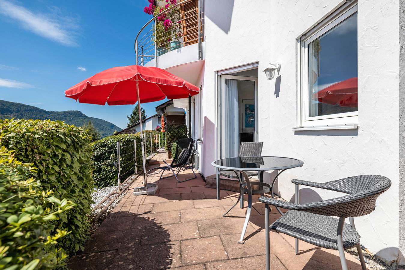 Ganze Wohnung, Ferienwohnung mit Bergblick, privater Terrasse und Wi-Fi in Bad Urach, Albsteig Etappe 9