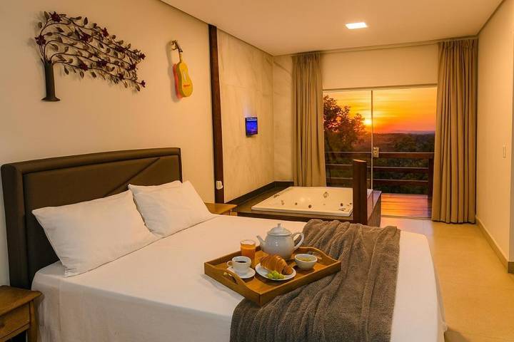 Pousadas para 2 pessoas, com jardim e vista e ainda piscina em Nobres