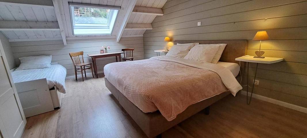 Chambre d’hôte pour 4 personnes, avec terrasse et vue à Vresse-sur-Semois - 2