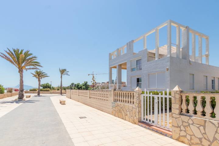 Gîte pour 7 personnes, avec jardin, adapté aux familles à Oliva - 2