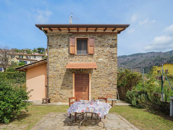Ferienhaus für 2 Personen, mit Terrasse und Garten