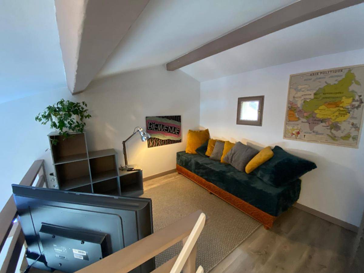 Double Room with Pool View in Castelnau-d'Estrétefonds, Haute-Garonne