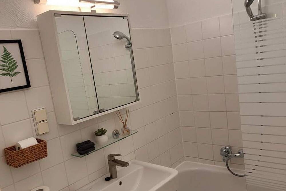 Entire apartment, Bright & Charming Studio at Alexanderplatz in Mitte Berlin, Berlin