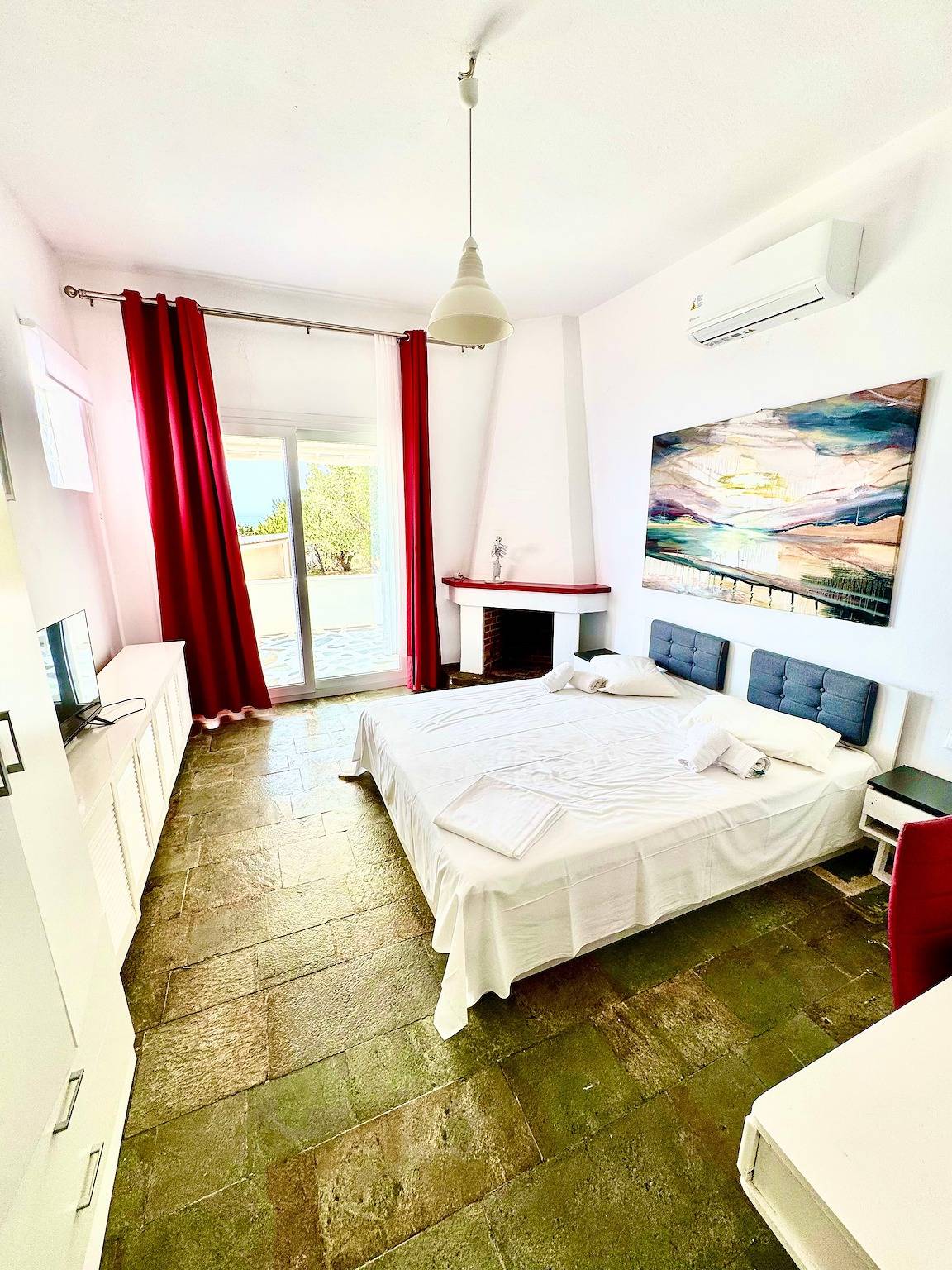 Apartamento inteiro, Apartamento 'Porfira' com jardim privado, Wi-Fi e ar condicionado in Tinos