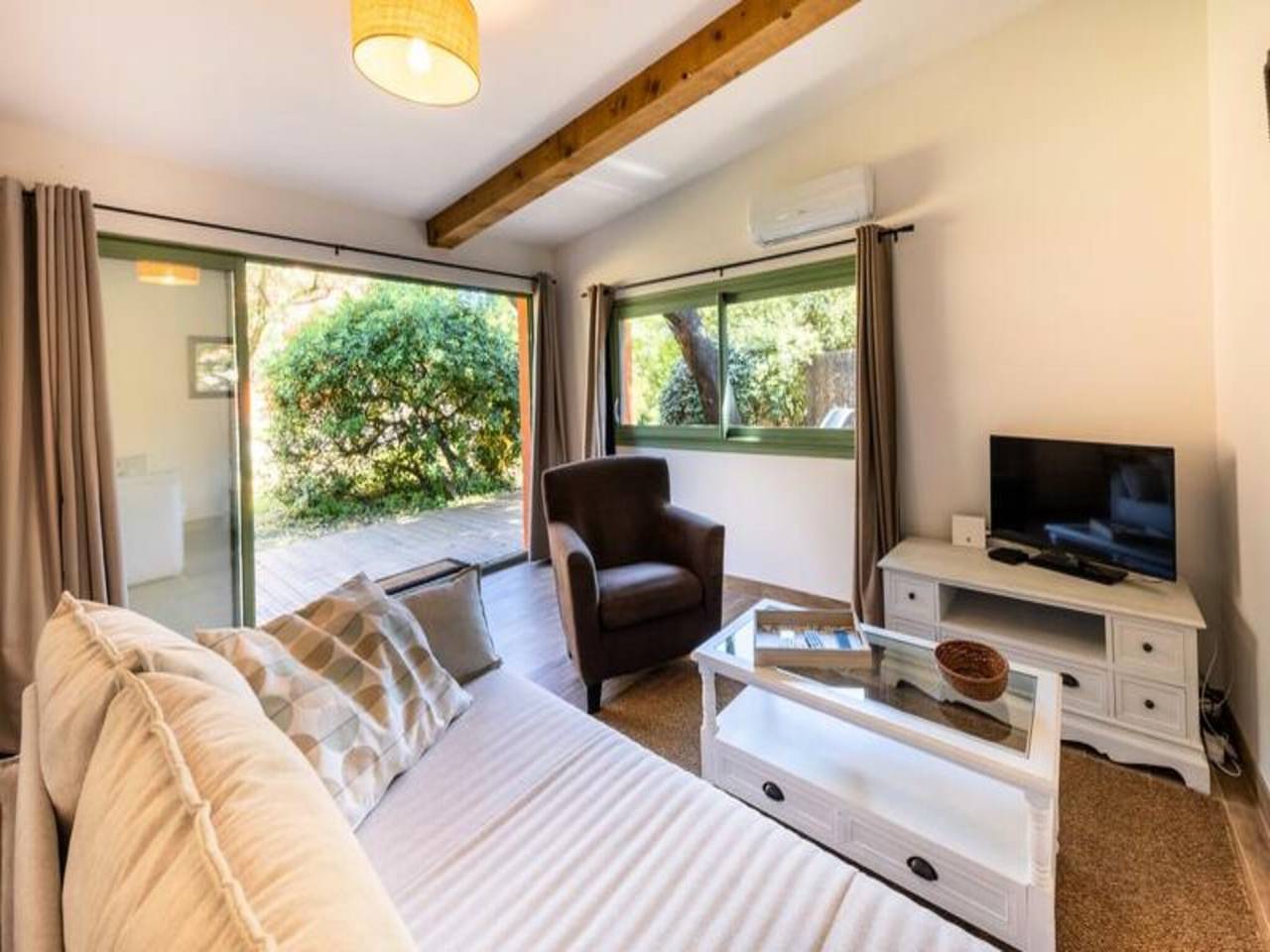 Apartamento entero, Cabaña en Grasse con Piscina y Terraza in Grasse, Region de Cannes