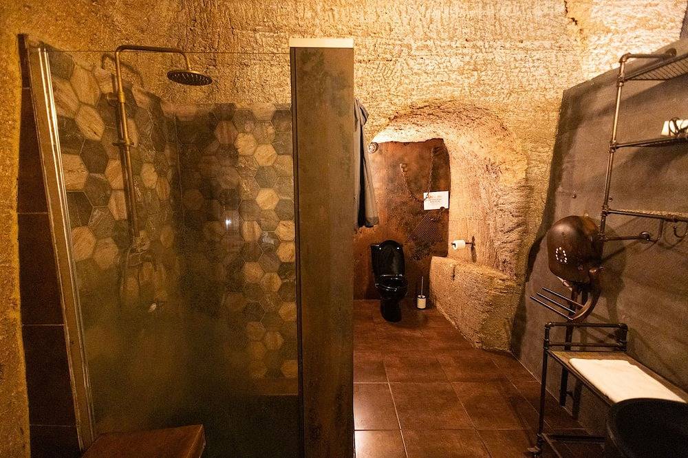 Queen-Deluxe-Ensuite in Doué-la-Fontaine, Loire-Tal