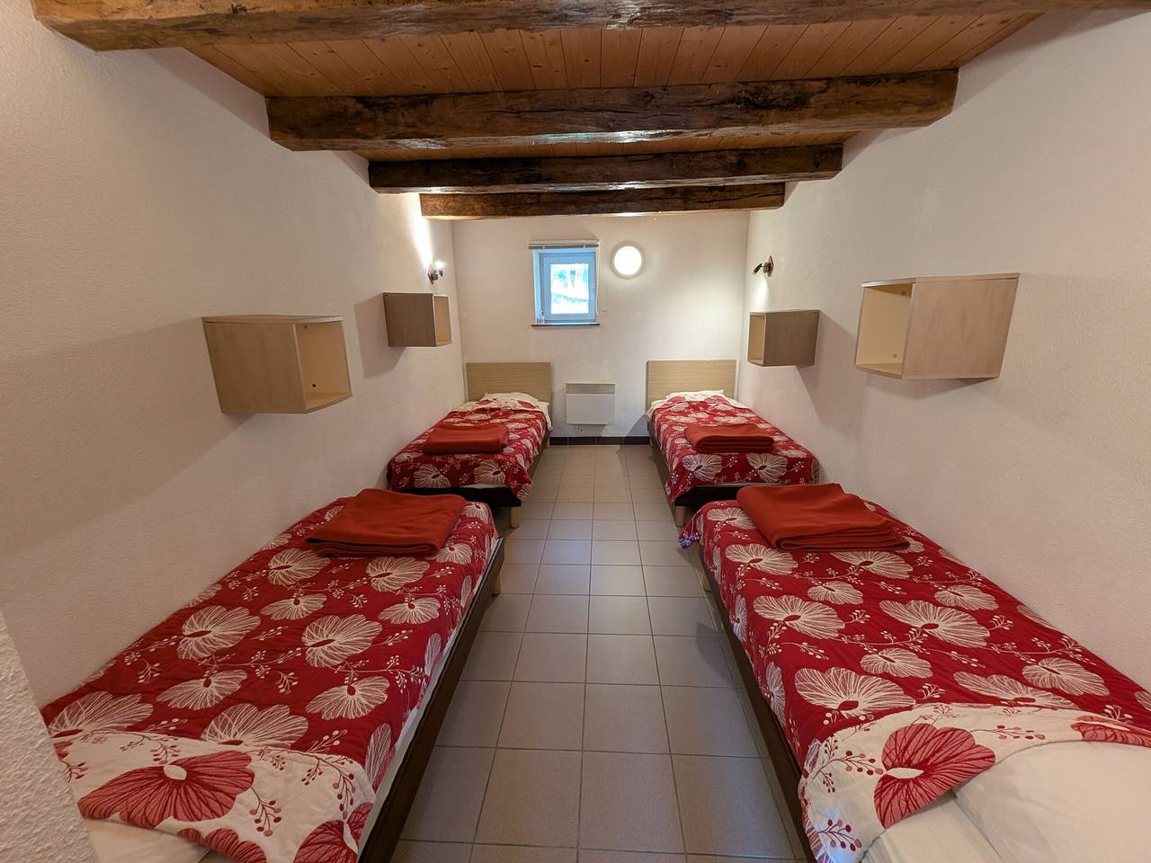 Gîte Le Séquoia: Confort pour 17 personnes, idéal pour randonner dans les Vosges Saônoises in Champagney, Parc naturel régional des Ballons des Vosges