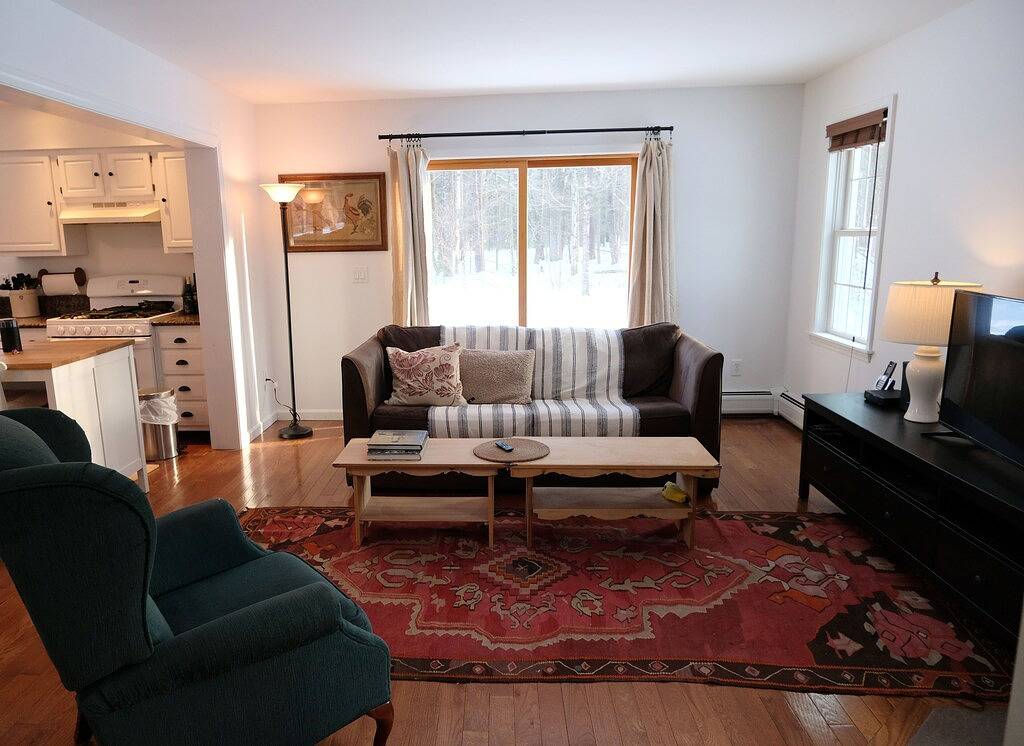 Cheerful 3-bedroom cottage with woodstove in Sheffield (MA), Berkshire County