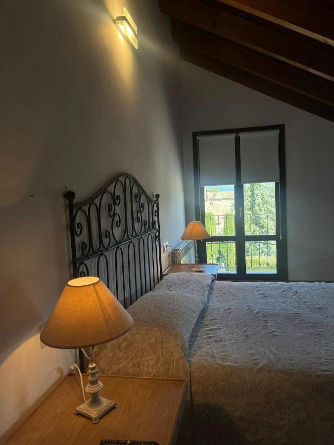 Hotel para 4 personas, con balcón y vistas en La Jacetania - 4