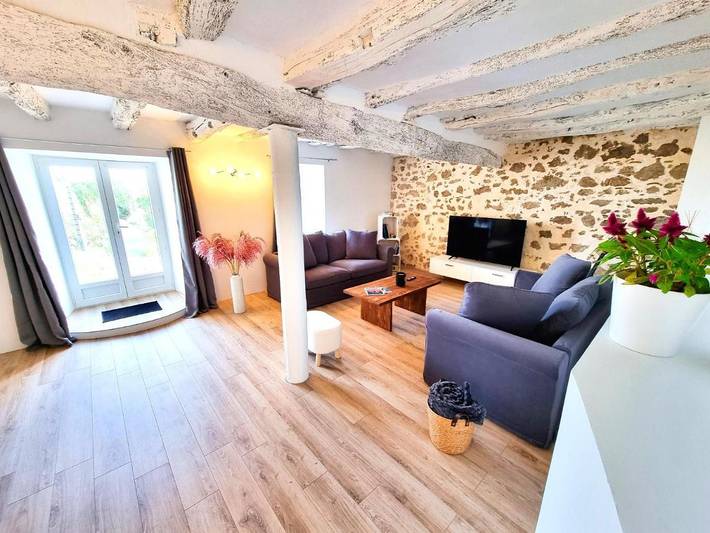 Location de vacances pour 10 personnes, avec vue et jardin, animaux acceptés à Aguts