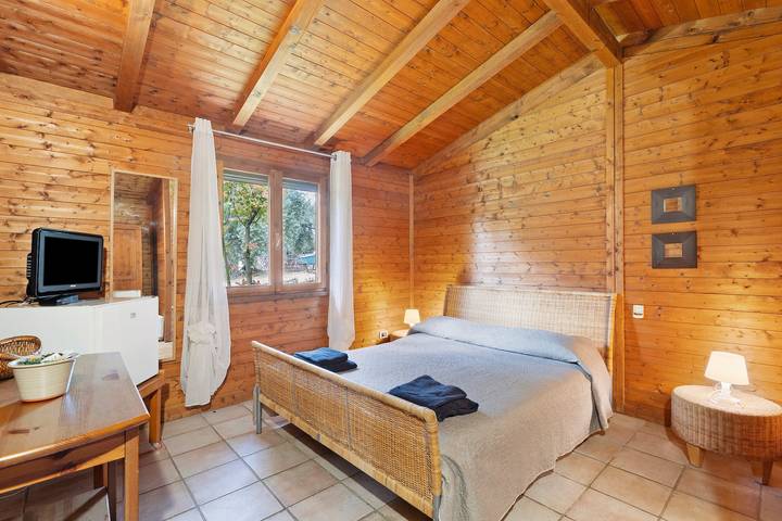 Bungalow pour 2 personnes, avec jacuzzi et balcon ainsi que jardin et sauna - 1