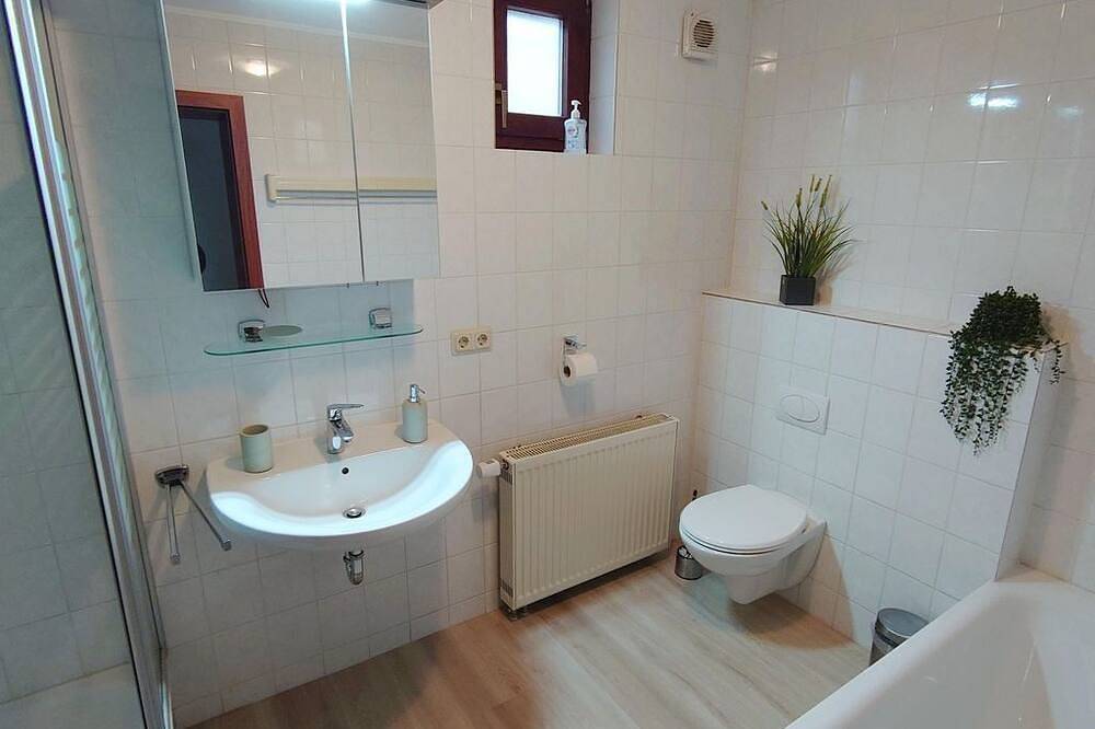Ganze Wohnung, Ferienwohnung an den Weingärten - Ferienwohnung mit 2 Schlafzimmer und Terrasse in Landkreis Bad Kreuznach