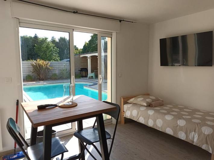 Location de vacances pour 20 personnes, avec jardin ainsi que piscine et terrasse dans Montrevault-sur-Èvre - 4