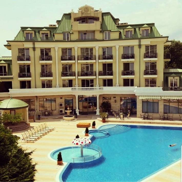 Ferienwohnung für 6 Personen, mit Pool und Ausblick sowie Sauna und Garten, kinderfreundlich in Varna