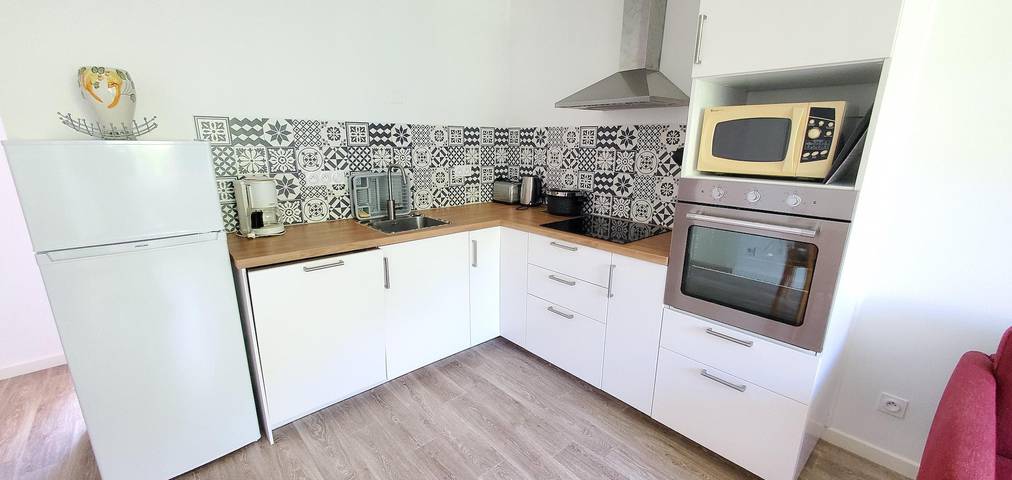 Gîte pour 3 personnes, avec terrasse et jardin à Murol - 3