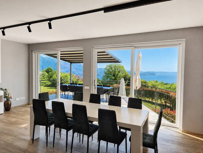 Ferienwohnung für 14 Personen, mit Terrasse und Whirlpool sowie Garten
