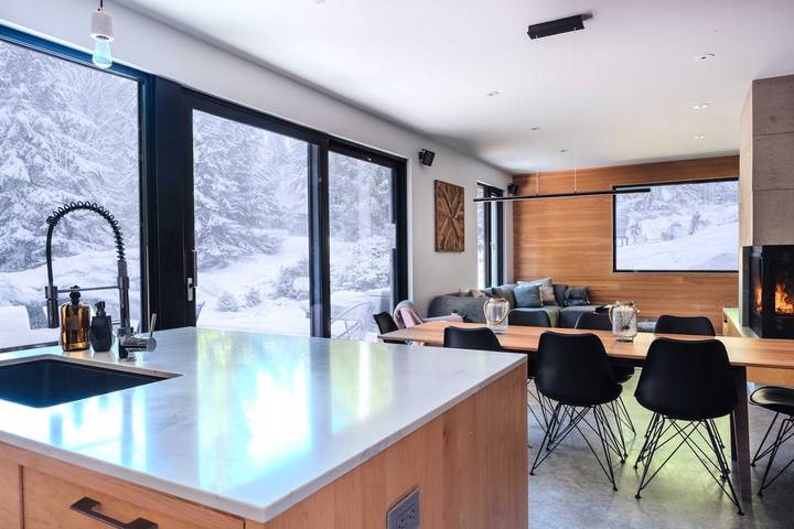 Location de vacances pour 6 personnes, avec vue sur le lac et jardin ainsi que piscine et terrasse dans Québec - 3