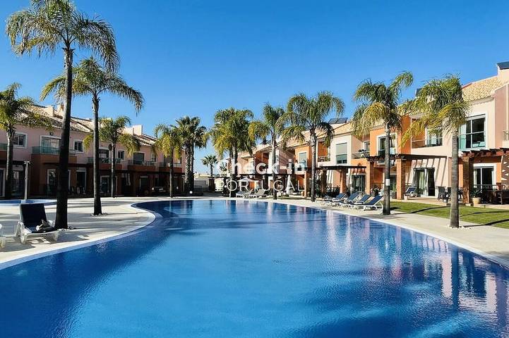 Chalet für 6 Personen, mit Pool und Garten sowie Balkon, mit Haustier an der Algarve